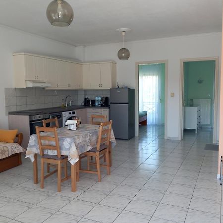 The Twelve In Iraklitsa Apartman Nea Iraklitsa Kültér fotó